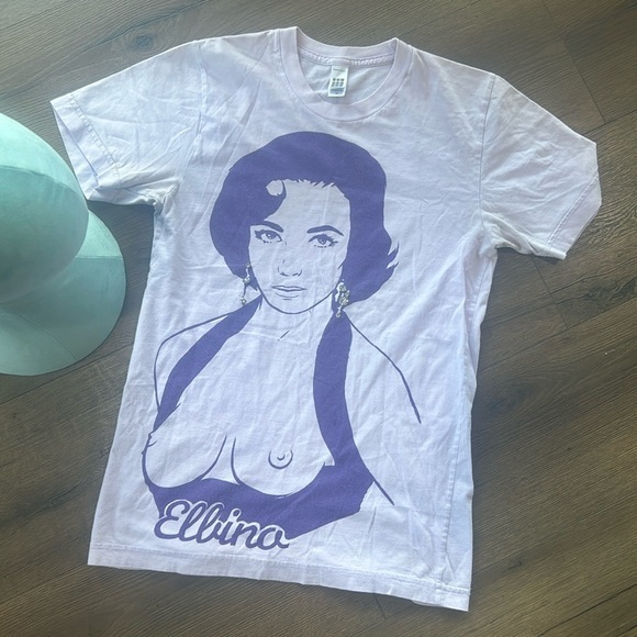 Tops - ELLINA Shirt !!  XS